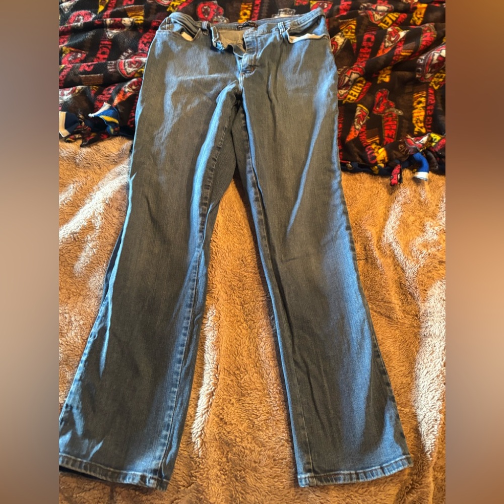 Lee Women's Straight Leg Jeans in Blue